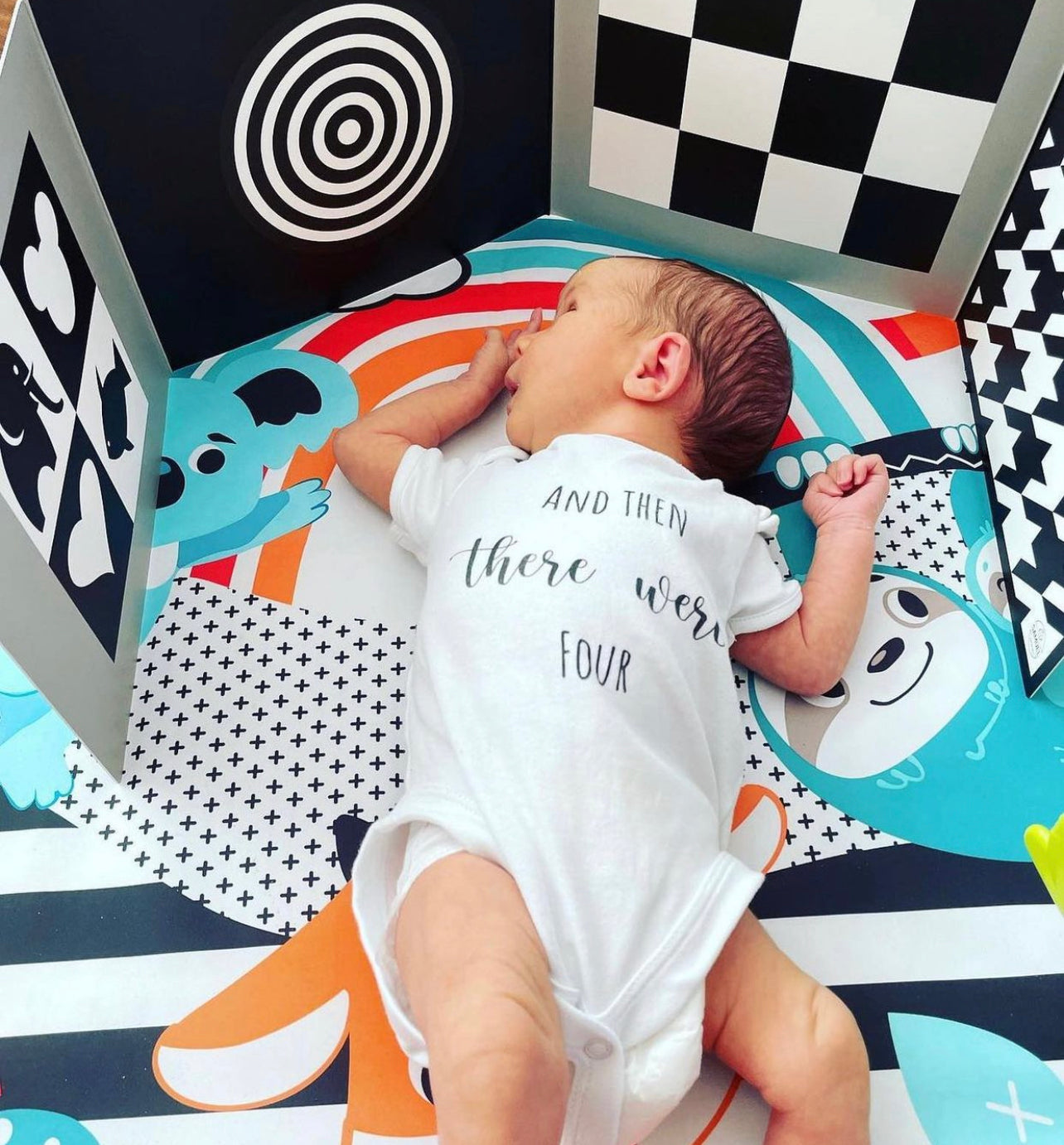 The Benefits of Black & White Sensory Boards for Babies